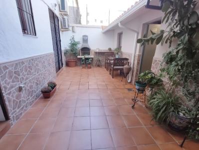 GRAN CASA REFORMADA EN CIUDAD JARDIN CON PATIO Y BARBACOA!!, 130 mt2, 4 habitaciones