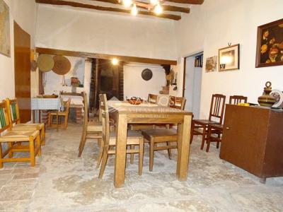 Venta de casa de campo adosada en Monovar a cinco minutos de La Romana, 448 mt2, 5 habitaciones