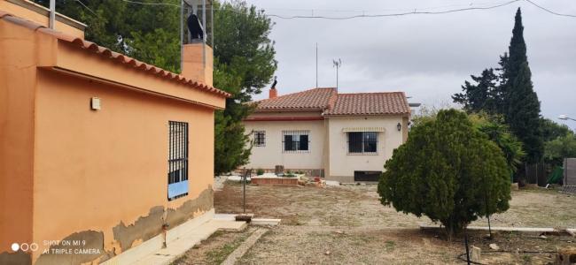 Se venda casa de campo en Valle del Sol a reformar, 160 mt2, 4 habitaciones