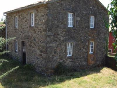 Venta de casa rústica a restaurar en A Coruña, Carral, 144 mt2
