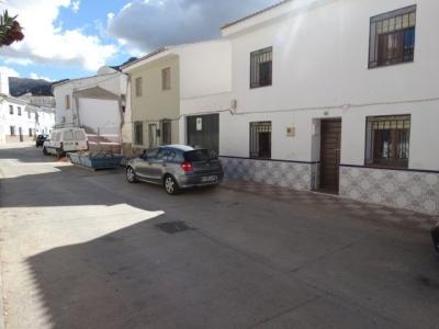 Casa en venta en la población de Villanueva del Rosario, provincia de Málaga, 86 mt2, 4 habitaciones