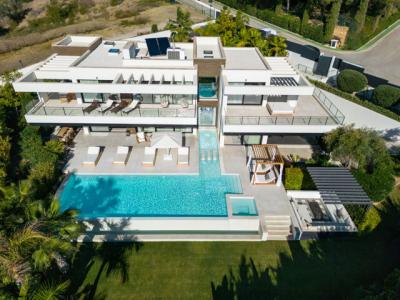 Villa With State-of-the-art Design And Luxe Amenities For Sale In La Cerquilla, Nueva Andalucia, Mar, 680 mt2, 6 habitaciones