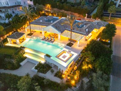 Designer Villa Offering Privacy And Views For Sale In La Cerquilla, Nueva Andalucia, Marbella, 1176 mt2, 6 habitaciones