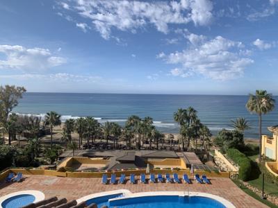 Luxury Coastal Living: Prime Duplex Penthouse For Sale In Rio Real Playa, Marbella East, 206 mt2, 4 habitaciones