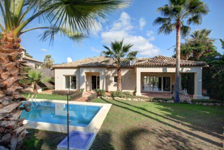 Fabulous Villa With 4 Bedrooms And Golf Views For Sale In Las Brisas, Nueva Andalucia, 280 mt2, 4 habitaciones