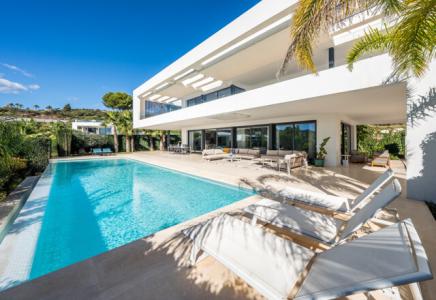 Stunning Golf Valley 6-bedroom Villa For Sale In Haza Del Conde, Nueva Andalucia, Marbella, 497 mt2, 6 habitaciones
