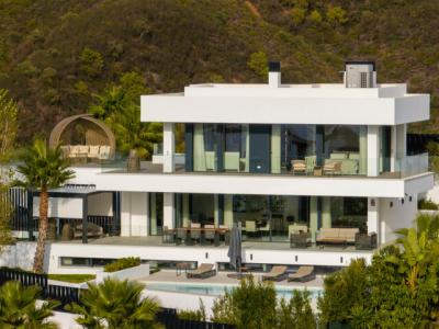 Elegant And Spacious Contemporary Villa In Prime Location For Sale In Nueva Andalucia, Marbella, 380 mt2, 4 habitaciones