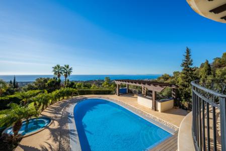 Elegant Villa Offering Unparalleled Luxury For Sale In Los Altos De Los Monteros, Marbella East, 834 mt2, 7 habitaciones
