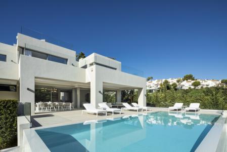 Luxurious Modern Villa With Prime Amenities For Sale In Haza Del Conde, Nueva Andalucia, Marbella, 621 mt2, 5 habitaciones