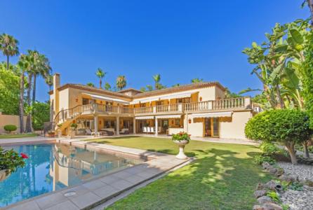 Elegant Villa Close To Beaches And Schools For Sale In Las Brisas, Nueva Andalucia, Marbella, 613 mt2, 5 habitaciones