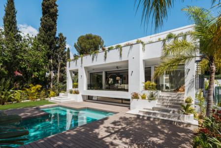 Eco-friendly Luxury Villa With Modern Design For Sale In The Golden 7, Marbella Golden Mile, 616 mt2, 5 habitaciones
