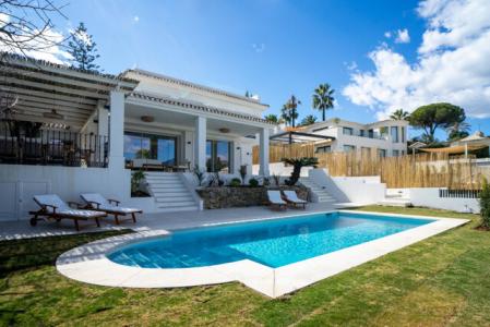 Luxurious And Sophisticated Villa With Sauna For Sale In Las Brisas, Nueva Andalucia, Marbella, 448 mt2, 5 habitaciones