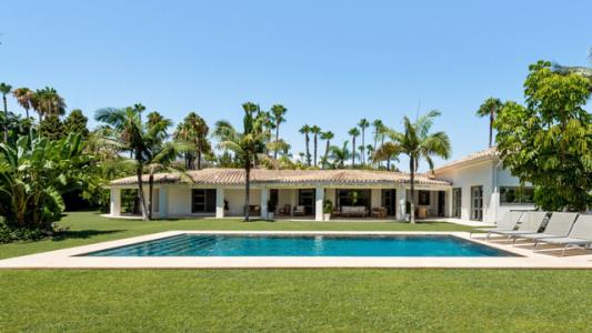 Single-storey Villa With Gorgeous Views For Sale In La Cerquilla, Nueva Andalucia, Marbella, 680 mt2, 5 habitaciones