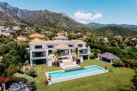 Mediterranean Elegance Meets Comfort: Villa Tocatta For Sale In Sierra Blanca, Marbella Golden Mile, 1299 mt2, 7 habitaciones
