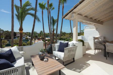 Upgraded Duplex Penthouse With Luxe Amenities In Marina De Puente Romano, Marbella Golden Mile, 219 mt2, 3 habitaciones