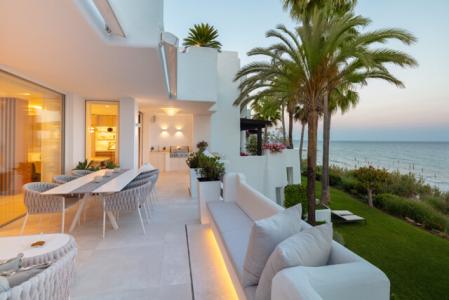 A Jewel On The Coast: Grand Beachfront Penthouse For Sale In Puente Romano, Marbella Golden Mile, 454 mt2, 6 habitaciones