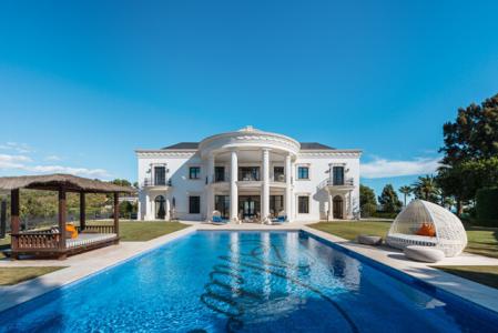 Luxe Villa: Premium Comfort And Privacy For Sale In Hacienda Las Chapas, Marbella East, 1190 mt2, 7 habitaciones