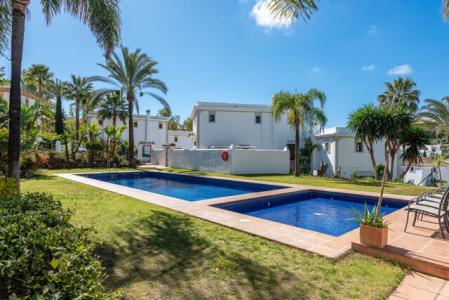 Estepona, 5 Bed Detached, 273 mt2, 5 habitaciones