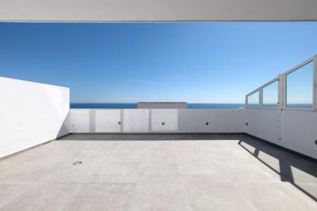 Duplex Penthouse With Panoramic Sea Views For Sale Close To Estepona Port, 151 mt2, 3 habitaciones