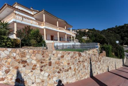 5 room house  for sale in Girones, Spain for 0  - listing #741738, 473 mt2