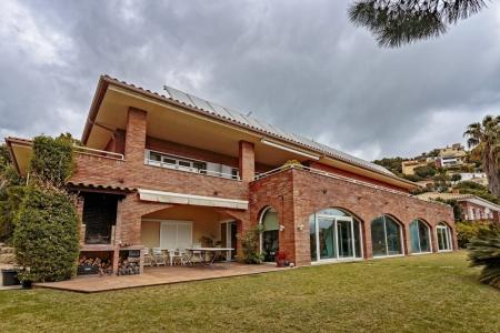 4 room house  for sale in Girones, Spain for 0  - listing #750949, 746 mt2