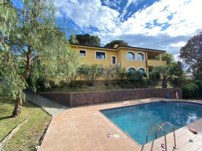 4 room house  for sale in Girones, Spain for 0  - listing #752693, 6 habitaciones