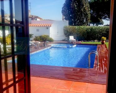 4 room house  for sale in Sant Feliu de Guixols, Spain for 0  - listing #809690, 900 mt2