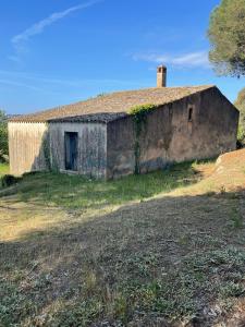 4 room house  for sale in Lower Empordà, Spain for 0  - listing #945707, 7800 mt2