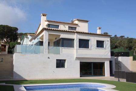 4 room house  for sale in Girones, Spain for 0  - listing #1054686, 5 habitaciones