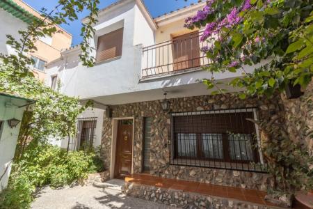 Casa en Granada zona Zaidin, 200 mt2, 5 habitaciones