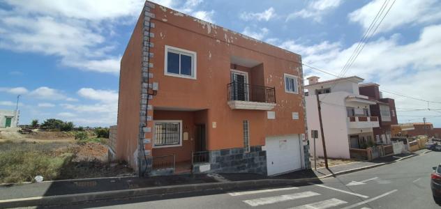 Amplio chalet unifamiliar en Granadilla!, 270 mt2, 5 habitaciones