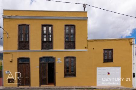 Casa centenaria y restaurada con mucha historia en Güímar, 195 mt2, 4 habitaciones