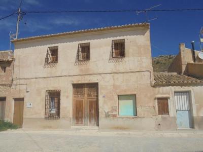 Traditional Country House With Excellent Potential, 210 mt2, 6 habitaciones