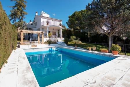 Magnífica casa La Zubia, en un entorno privilegiado y a 15 minutos de Granada, 254 mt2, 6 habitaciones