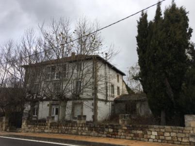Venta de Casa Unifamiliar en Las Rozas de Valdearroyo Cantabria 9 Habitaciones 169.500€, 876 mt2, 9 habitaciones
