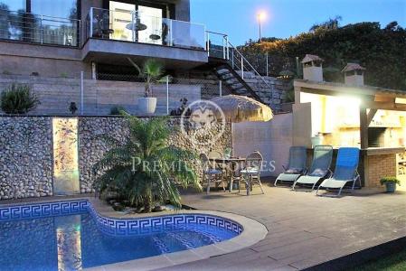Preciosa casa en venta en Lloret de Mar, 442 mt2, 4 habitaciones
