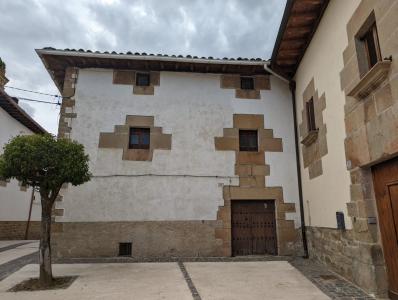 Casa en Mañeru para reformar