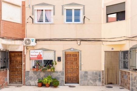 UNA CASA CERCA DEL MAR, 87 mt2, 3 habitaciones