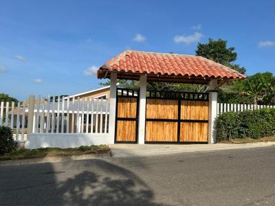 Se vende Casa Campestre Ubicado en  Coveñas, 150 mt2, 3 habitaciones