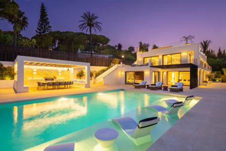 Fully Upgraded Villa With Gym And Cinema For Sale In The Best Location Of Nueva Andalucia, Marbella, 447 mt2, 5 habitaciones