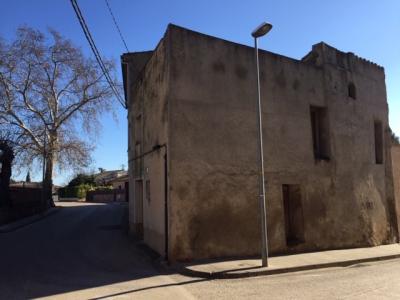 Casa para reformar en el pueblo de Ordis, Alto Ampurdán., 152 mt2
