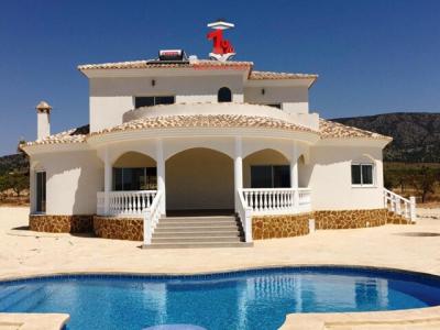 Pinoso, 4 Bedrooms, 235 mt2, 4 habitaciones