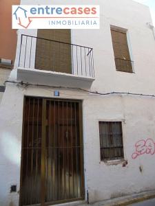 CASA EN PLAZA DE LA MORERIA DE SAGUNTO MUCHAS POSIBILIDADES EXCELENTE OPORTUNIDAD, 86 mt2