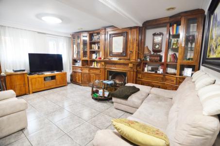 Urbis te ofrece una casa en venta en zona La Vega, Salamanca., 137 mt2, 3 habitaciones