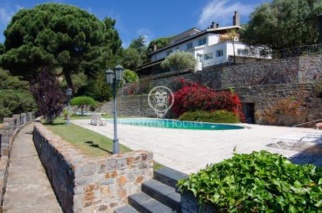 Dos villas en venta con parcela de 8.134 m2 y vistas espectaculares en Sant Andreu de Llaveneres, 1348 mt2, 13 habitaciones