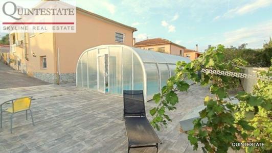 Casa con piscina en urbanización Vallcanera, Sils, 205 mt2, 3 habitaciones