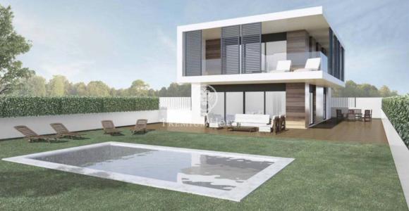 Casa independiente a medio construir a la venta en La Plana de Sitges, 393 mt2, 4 habitaciones