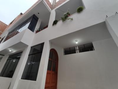 Se vende hermosa y funcional casa de dos pisos en Tacna Perú, 121 mt2, 4 habitaciones