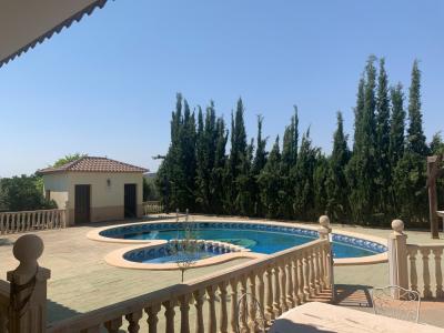 CHALET CON JARDINES+PISCINA+APARTAMENTO INDEPENDIENTE, 478 mt2, 4 habitaciones