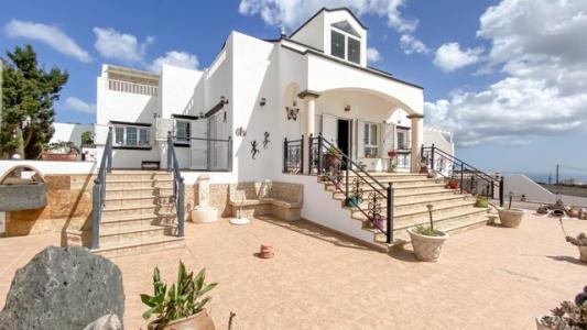 3 Bedrooms - Villa - Lanzarote - For Sale, 180 mt2, 3 habitaciones